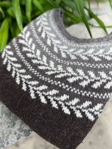 Woolful Black Welsh/Dorset Horn 3/6 by Jaggerspun (worsted)