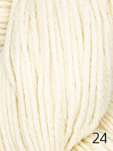 Load image into Gallery viewer, Falkland Worsted by Queensland (worsted)
